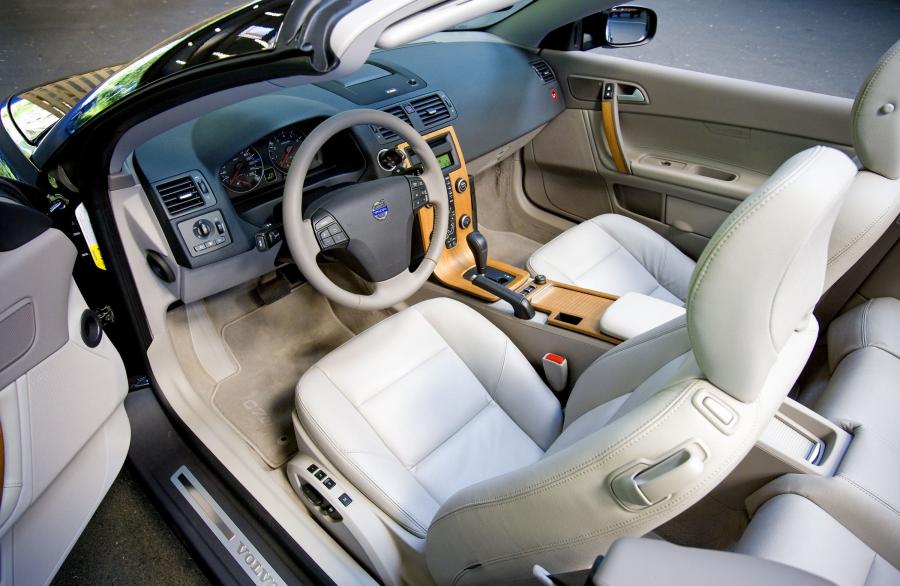  Volvo C70 T5 2005 года  (фото 66 из 93)